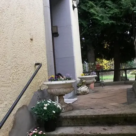 Huenefeld Apartment